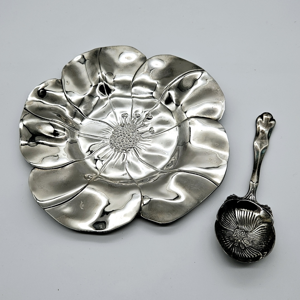 VINTAGE | 1994 International Silver Company floral flower plate matching spoon